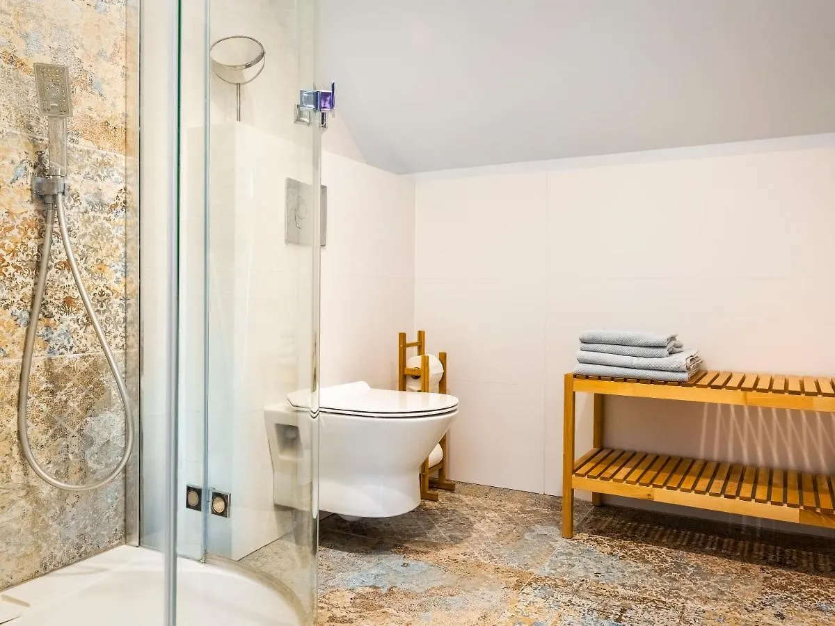 Apartamenty Stacja Huta 斯克拉斯卡波伦巴